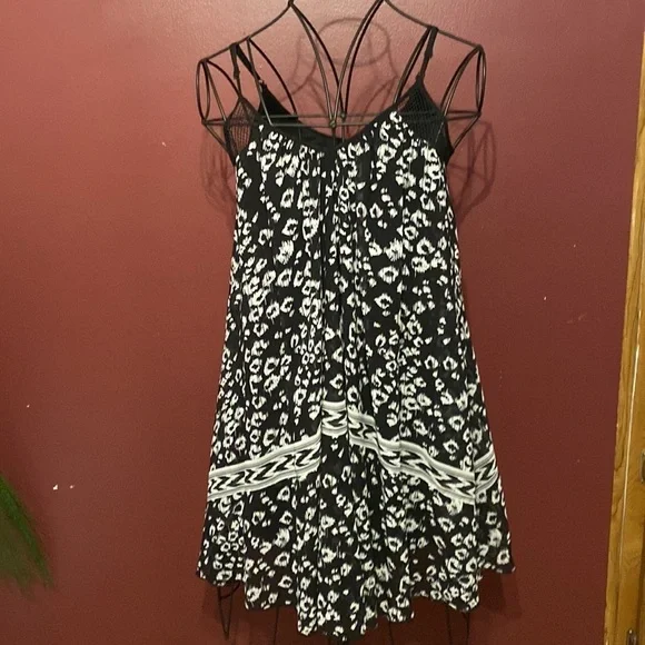 Express dress​​​ - Picture 2 of 8